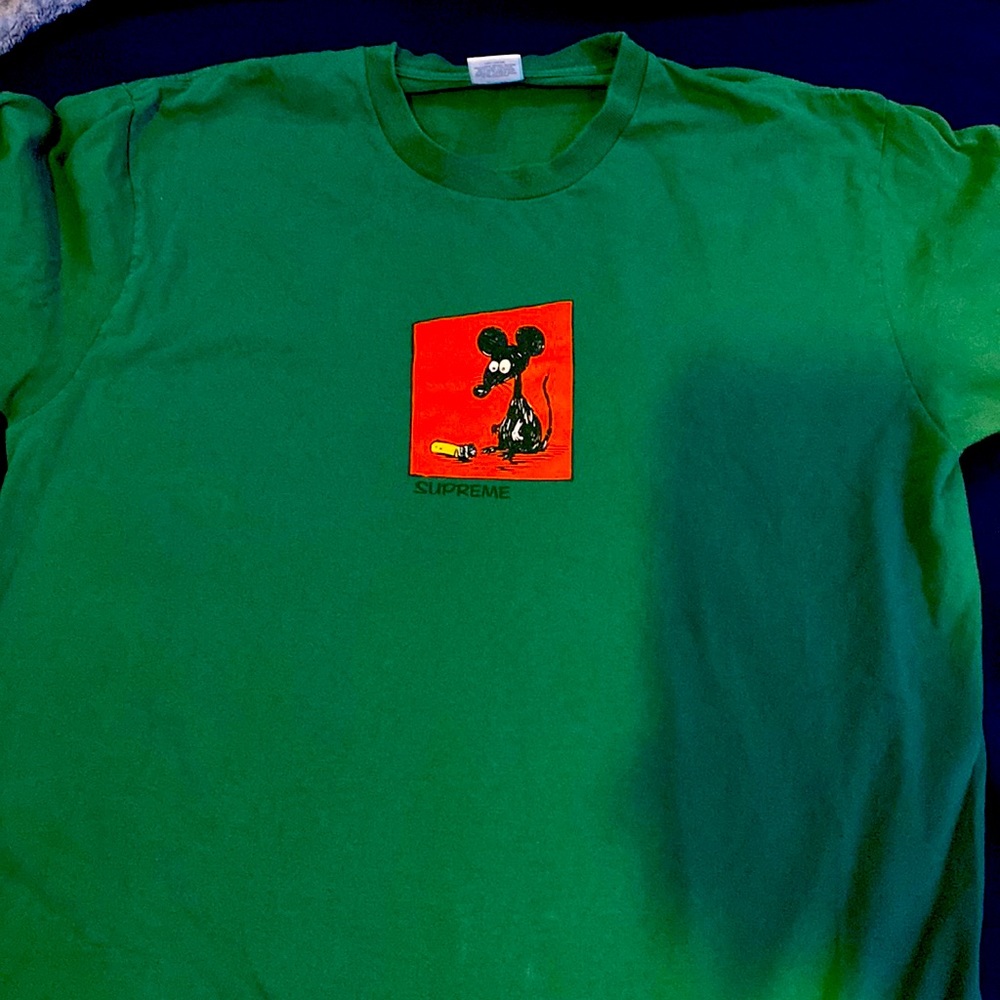 Supreme tee